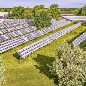 Solar-Powered Greenhouses: Maximize Potential!